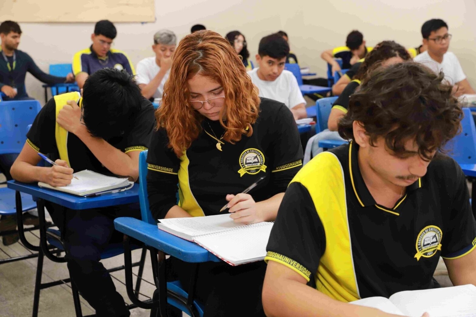 Os discentes da 3ª série do Ensino Médio da unidade de ensino passam por um ano inteiro de preparação para o Enem