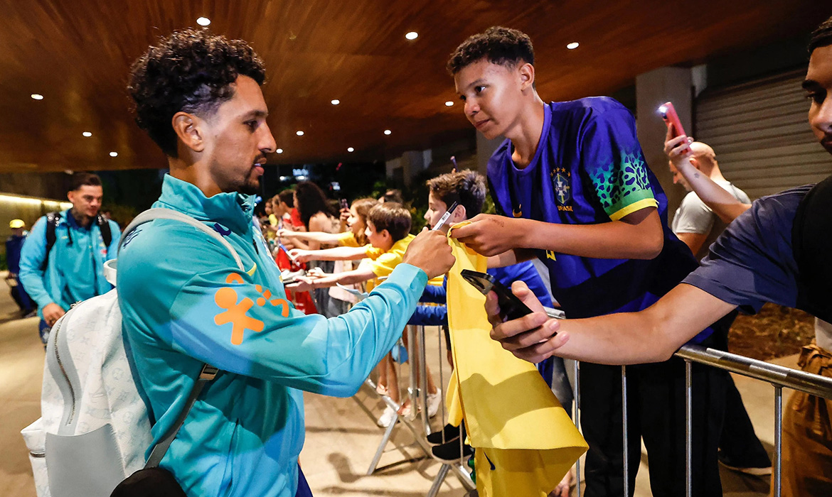 Seleção desembarca em Brasília