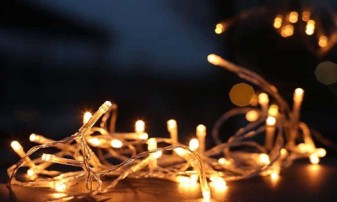Todos devemos tomar os cuidados necessários com a rede elétrica na hora de decorar o lar com os enfeites de Natal