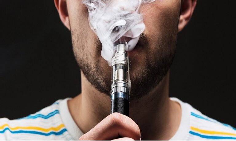 Após a coleta e preparação das amostras, a saliva passou por um método de análise chamado espectrometria de massas, para identificar e quantificar as substâncias