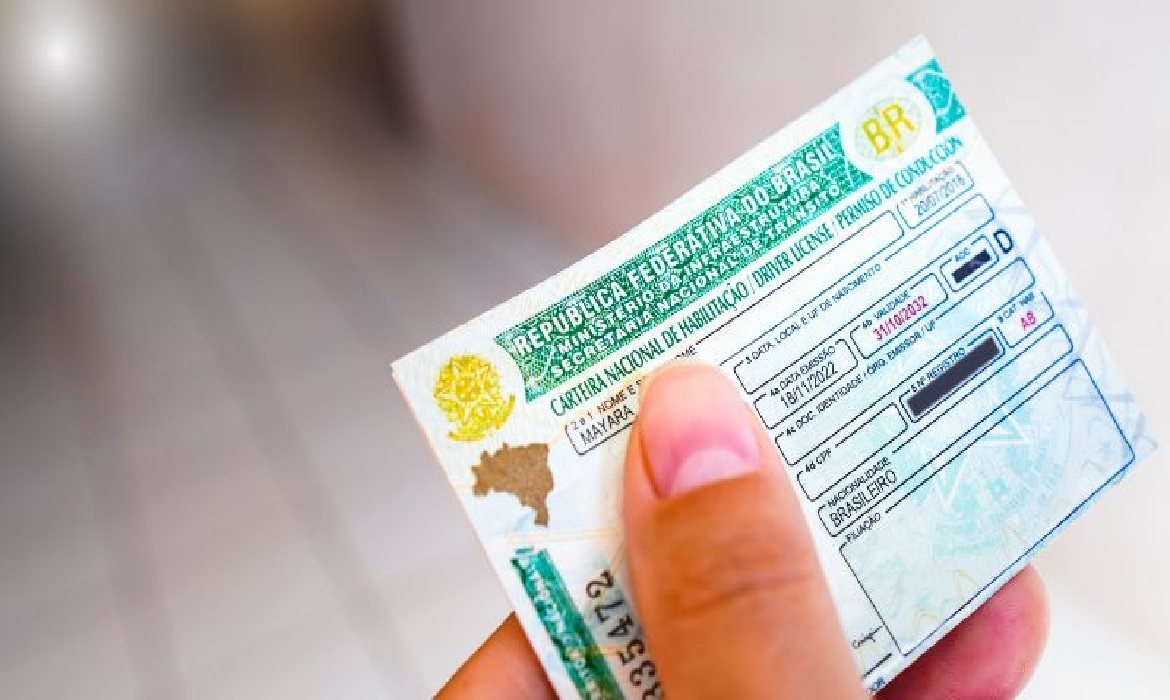 “Prevenir a suspensão da CNH depende de conscientização e respeito às normas de trânsito.