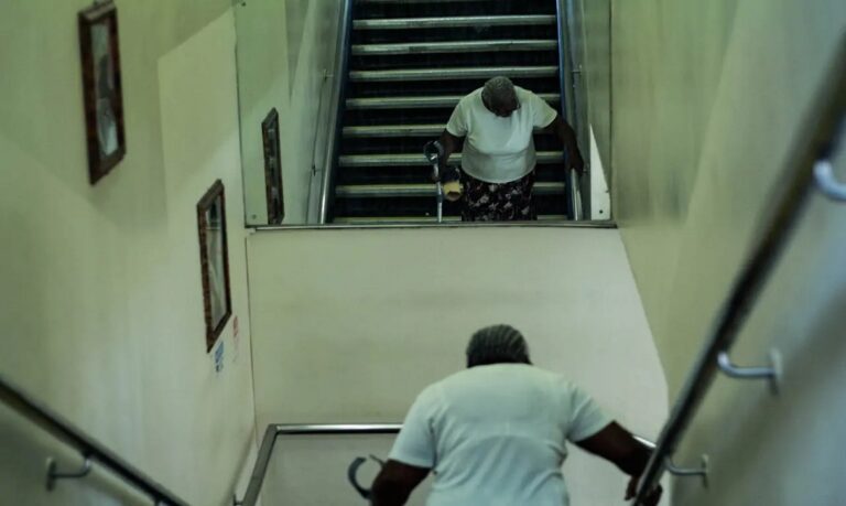 No Brasil, as quedas são a segunda maior causa de morte acidental entre as pessoas idosas