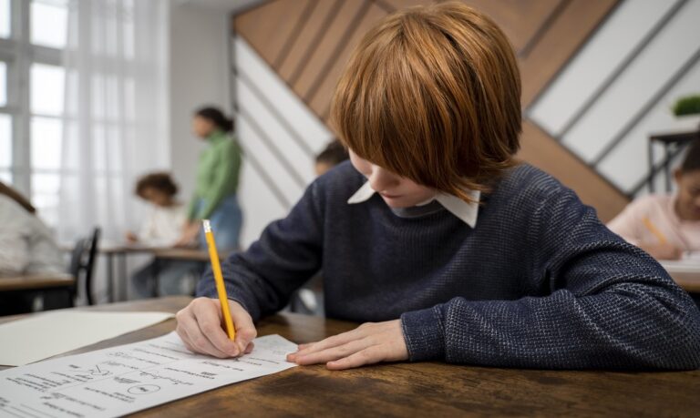 O teste vocacional é composto de questões de múltipla escolha. Para você que está prestando seleção no ensino superior.