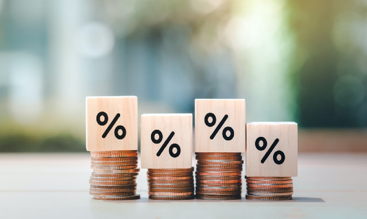 As aposentadorias superiores ao salário mínimo passaram a ser reajustadas, com base no INPC.