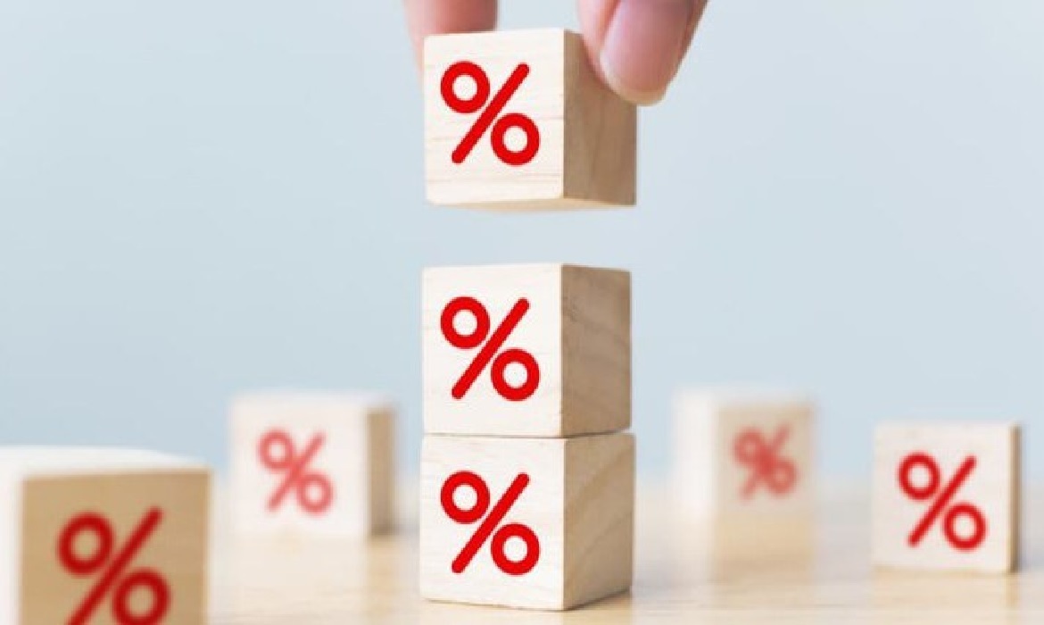 O Consignado INSS é um empréstimo com as parcelas descontadas todo mês diretamente do benefício que pode ser pago em até 84 meses.