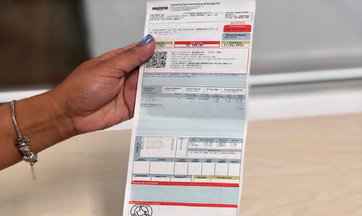 É importante que os clientes possam confirmar informações nos canais de atendimento da empresa.