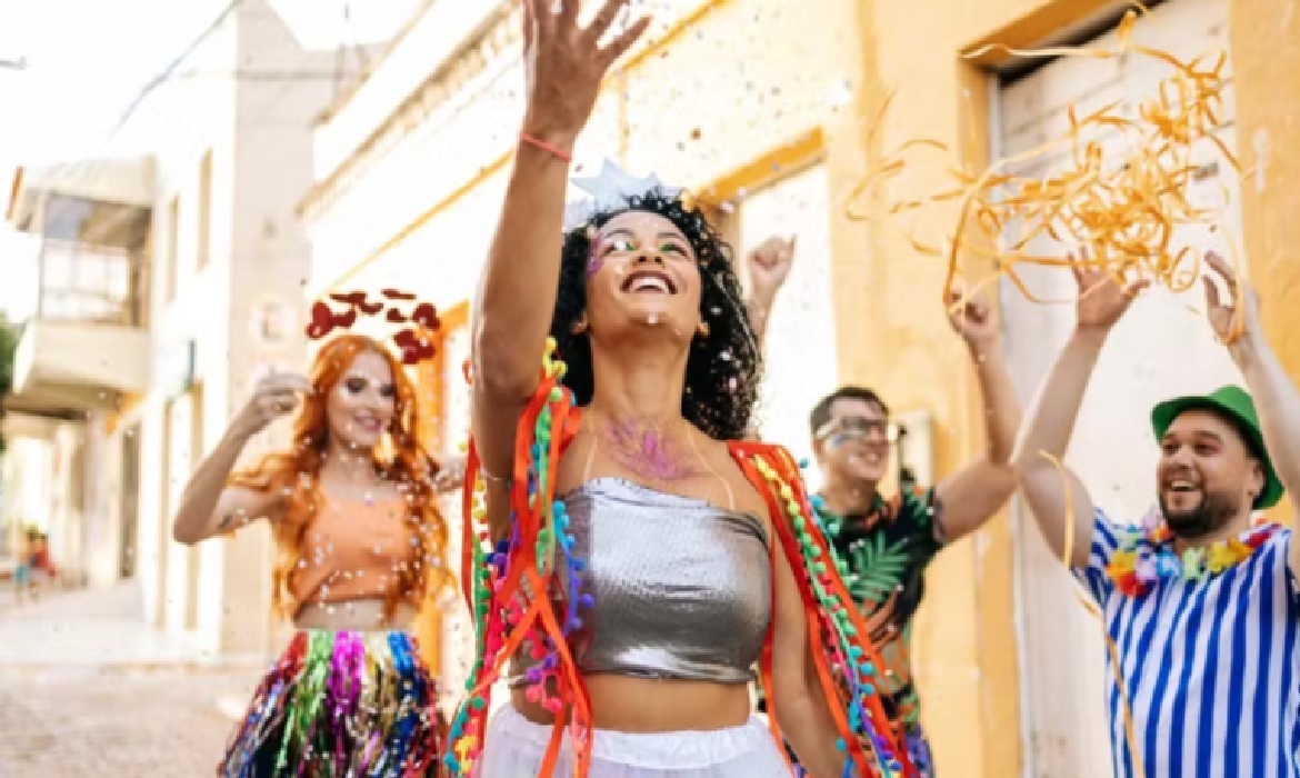Com tantas belezas naturais, paisagens deslumbrantes e cenários que já são tradicionais do Carnaval brasileiro, o folião pode fazer sua parte auxiliando na preservação ambiental.