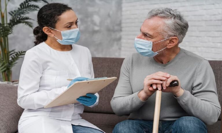 No check-up são realizadas ações para cuidar das pessoas e apoiá-las a continuar tendo boa saúde.