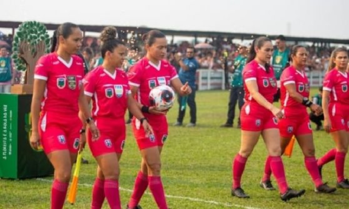 Edina Alves Batista possui uma trajetória de momentos importantes e históricos para o futebol amazonense.