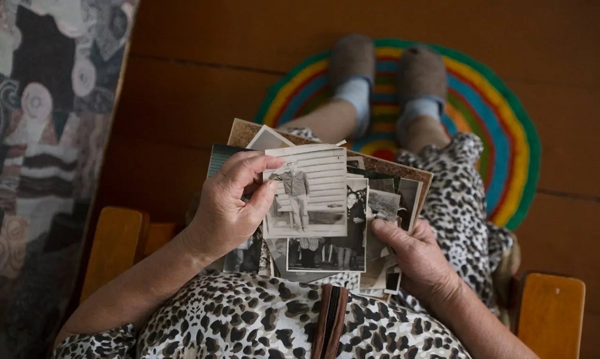 Os idosos acometidos por Alzheimer tornam-se vulneráveis a violações de direitos, exigindo medidas protetivas específicas.