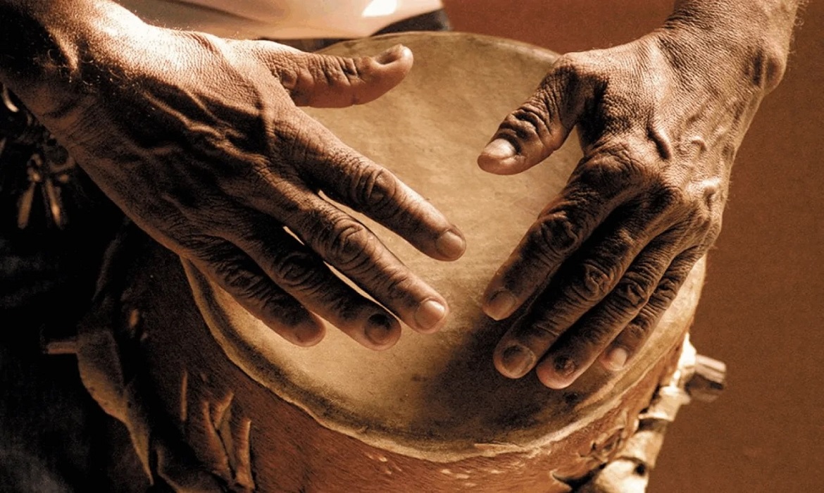 A pesquisa aponta que o percentual de pessoas acima de 60 anos que consome cultura no país está abaixo de 30%.