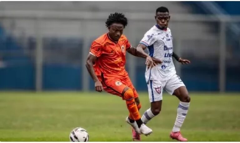 A Águia Guerreira levou a melhor neste domingo, no Estádio do Souza.