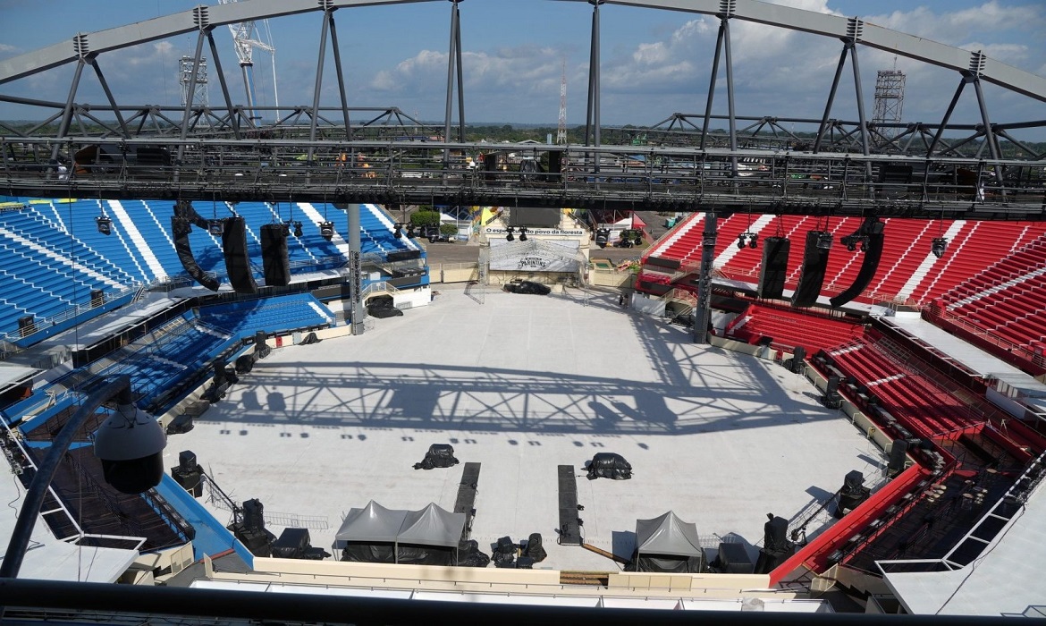 As pessoas com deficiência que desejam o acesso gratuito ao evento, precisam entrar em contato com os órgãos responsáveis: SEC e SEJUSC (AM).