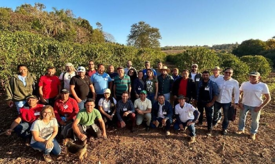 A cooperativa é referência em sistemas agroflorestais, possui selo de indicação geográfica e integra a produção de cacau com outras culturas.