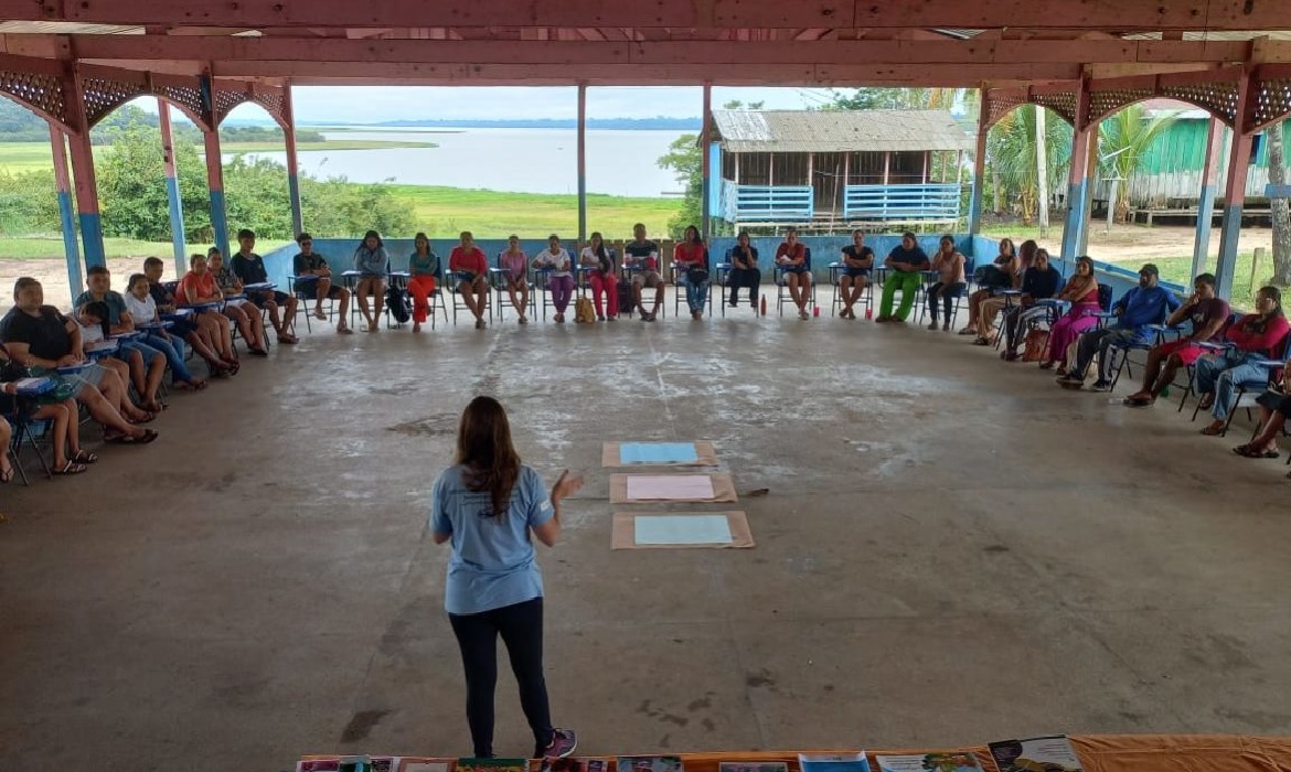 Produção colaborativa reuniu 117 professores, agentes de saúde e especialistas de universidades da Amazônia.
