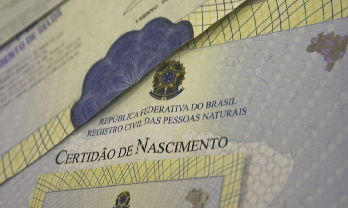 A possibilidade de mudar o nome diretamente em cartório representa um avanço importante no acesso ao direito à identidade.