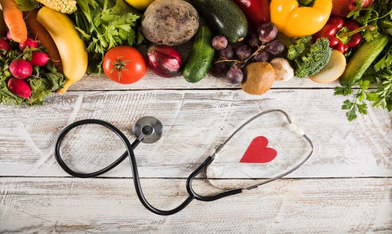 Profissional de nutrição atua na prevenção, manutenção e recuperação da saúde por meio da alimentação.
