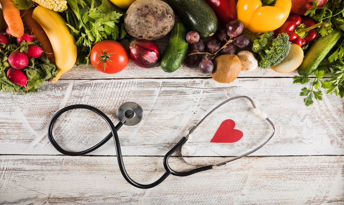 Profissional de nutrição atua na prevenção, manutenção e recuperação da saúde por meio da alimentação.