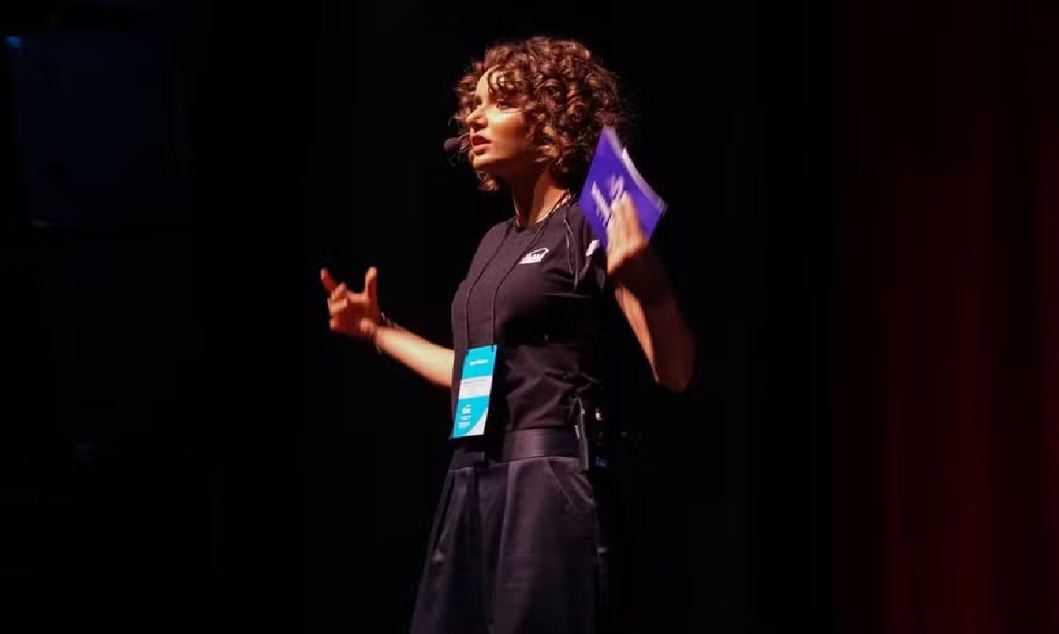 O projeto cria um ecossistema de economia circular, onde diferentes áreas da empresa se complementam.