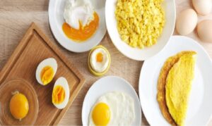 Cada vez mais conscientes, as mulheres buscam uma alimentação que una sabor, nutrição e sustentabilidade — e o ovo tem conquistado espaço como um alimento completo e acessível.