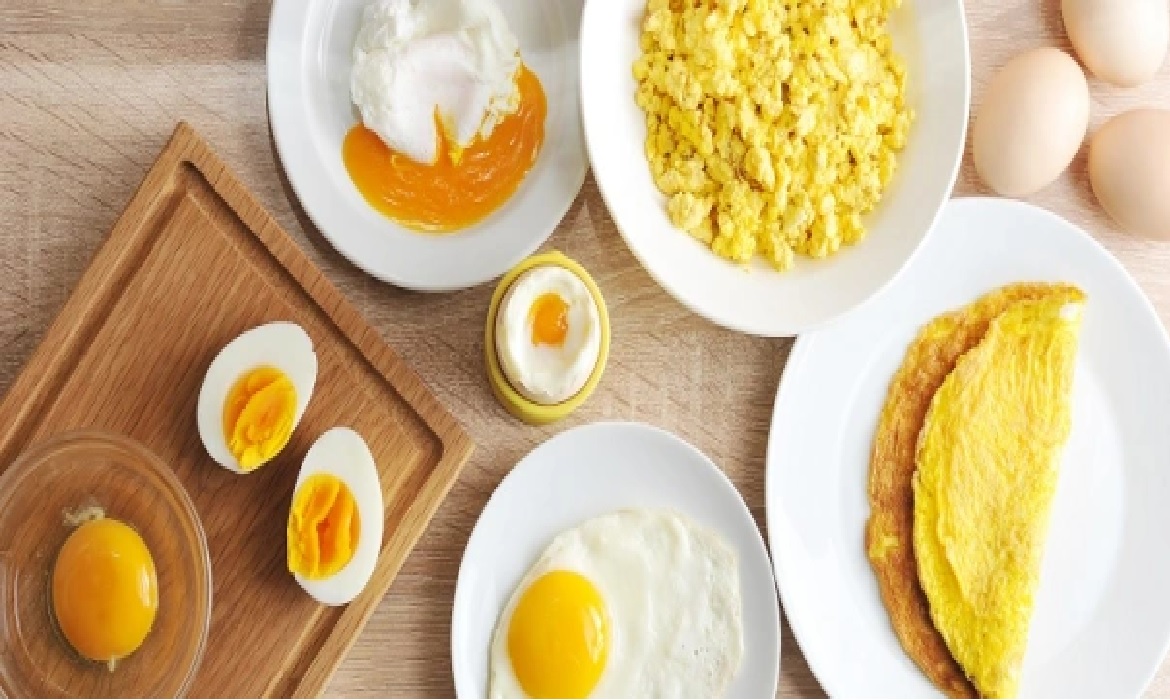 Cada vez mais conscientes, as mulheres buscam uma alimentação que una sabor, nutrição e sustentabilidade — e o ovo tem conquistado espaço como um alimento completo e acessível.