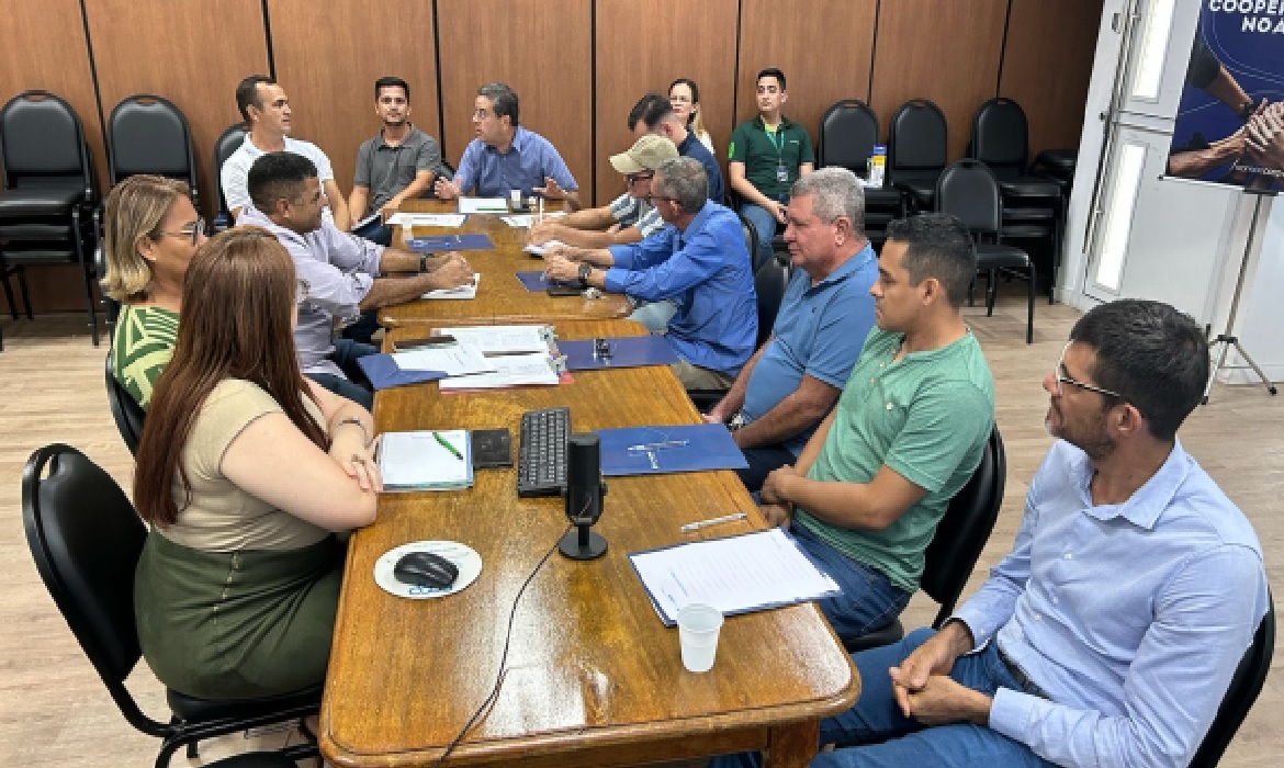 A reunião reforçou a importância da integração entre OCB-AM e CENTRALCOOP-AM para impulsionar o cooperativismo em 2025.