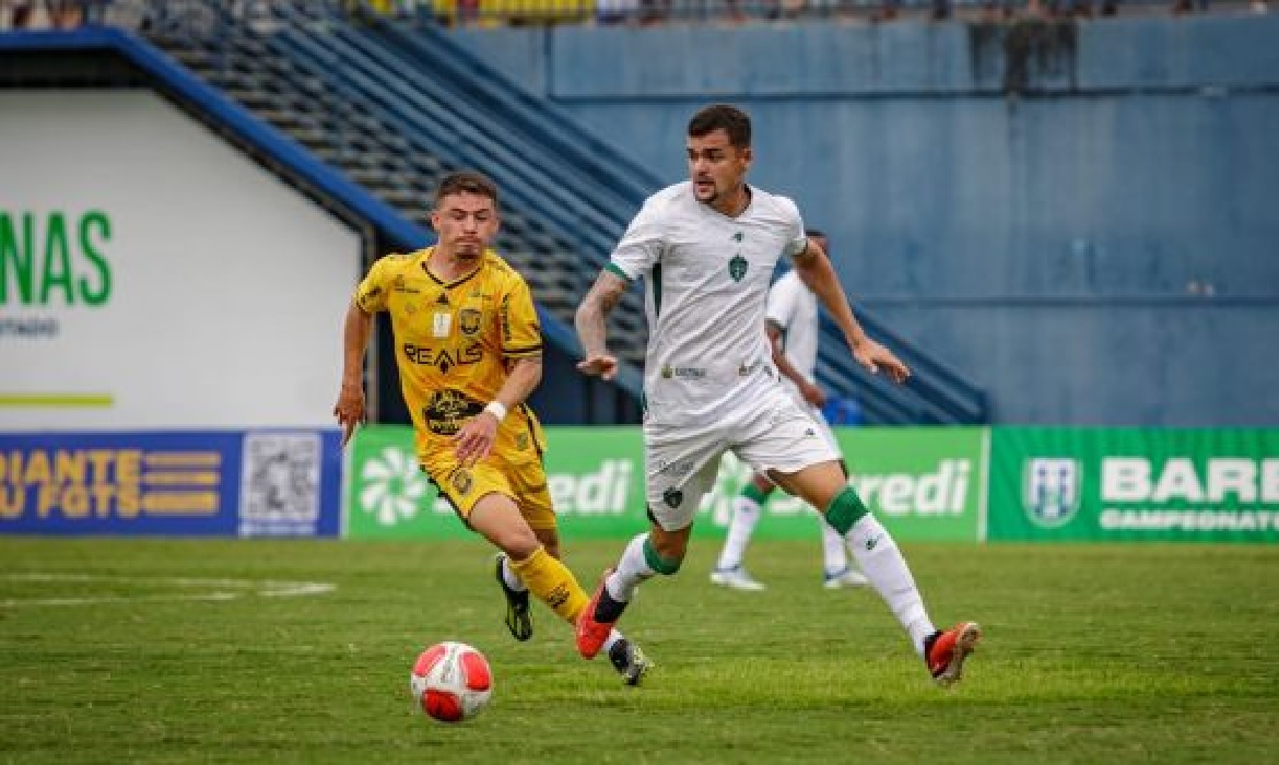 Os confrontos acontecem entre sexta-feira e domingo, em três estádios diferentes, levando o futebol amazonense para dentro e fora da capital.