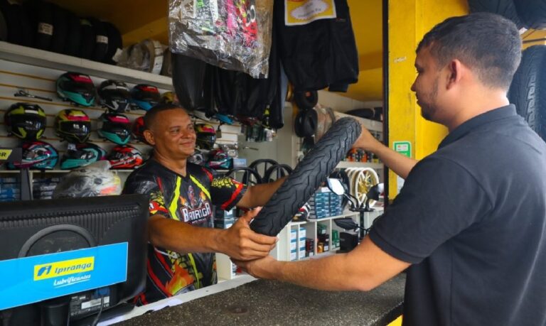 O investimento ajudou comerciantes a manterem as portas abertas, ampliarem negócios e movimentarem a economia local.