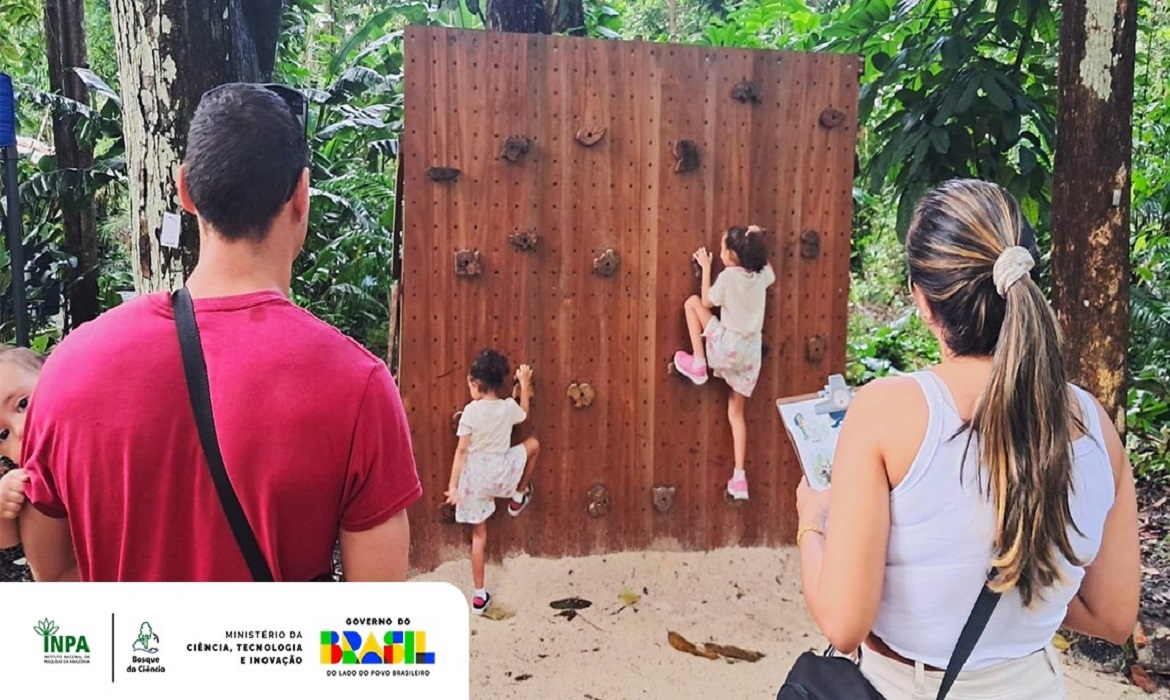Durante as férias, o Bosque da Ciência tem se tornado ponto de encontro para famílias que buscam diversão e conhecimento no mesmo lugar.