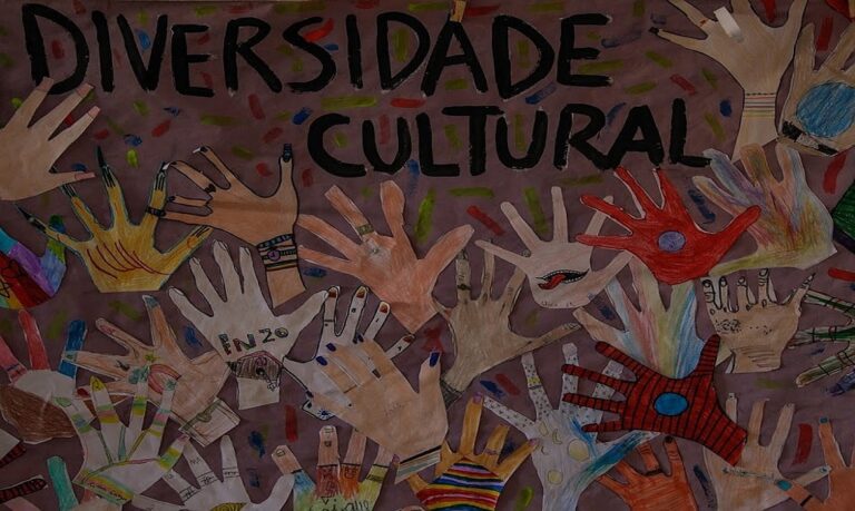 A inclusão e diversidade no ensino superior não podem existir apenas no discurso ou nas campanhas institucionais. Elas precisam ser sentidas na prática, no acolhimento, nas políticas de permanência e nas oportunidades que realmente chegam a quem mais precisa.