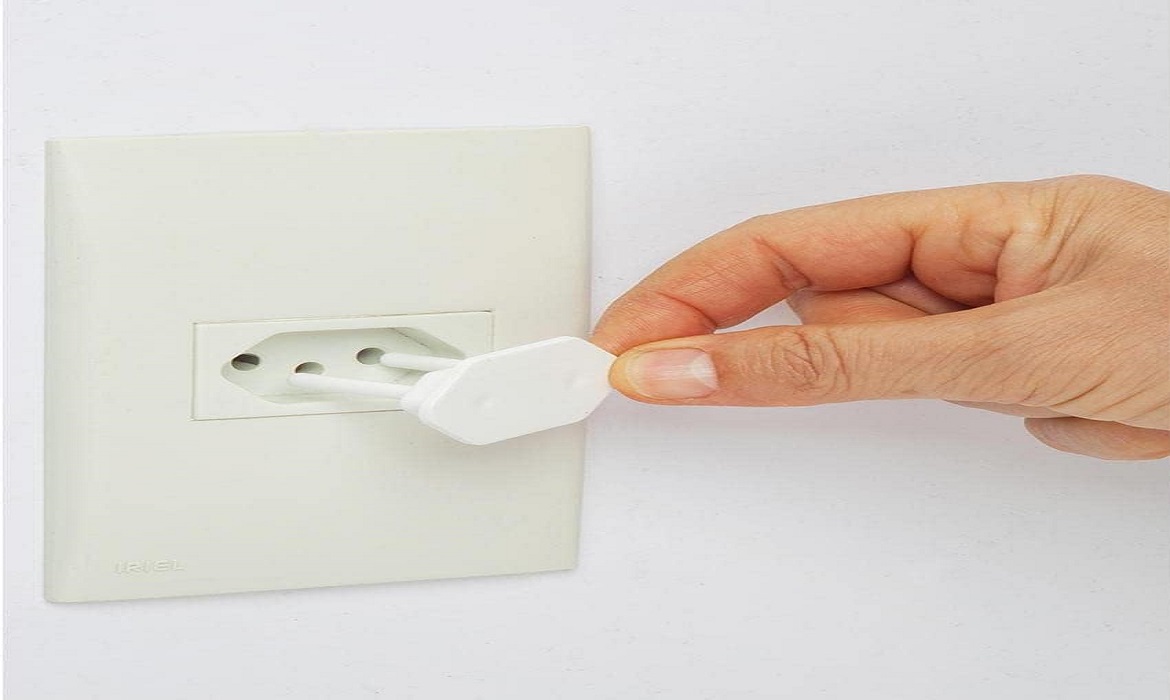 Pequenas atitudes no dia a dia ajudam a prevenir acidentes com energia elétrica e garantem mais segurança para os pets e para toda a família.
