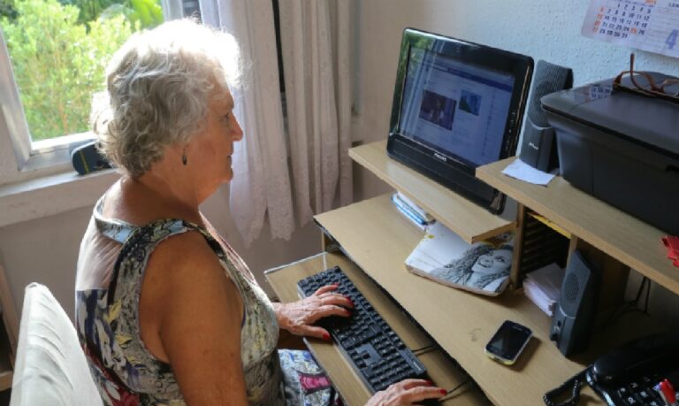Atividade profissional na terceira idade fortalece a saúde mental e amplia o bem-estar.