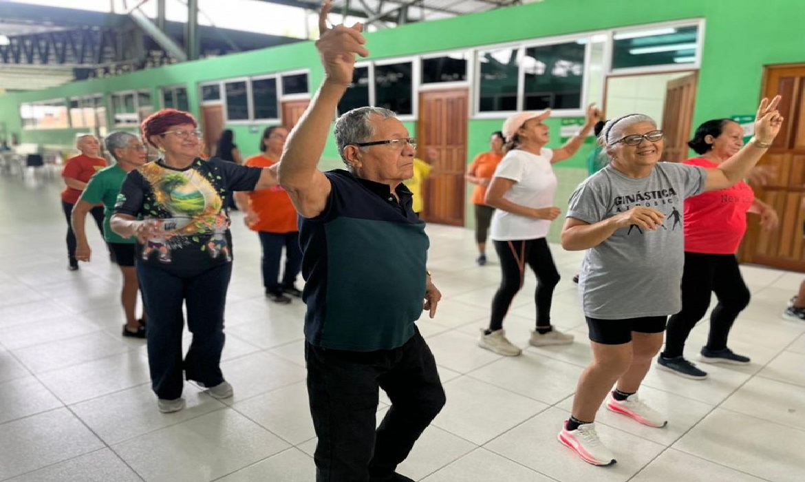 Prática une música e bem-estar, estimulando corpo e mente em todas as idades.