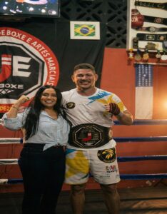 Evento reúne atletas e segue normas da Confederação Brasileira de Boxe.