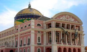 Plataforma do governo permite que hóspedes preencham dados online e com antecedência.