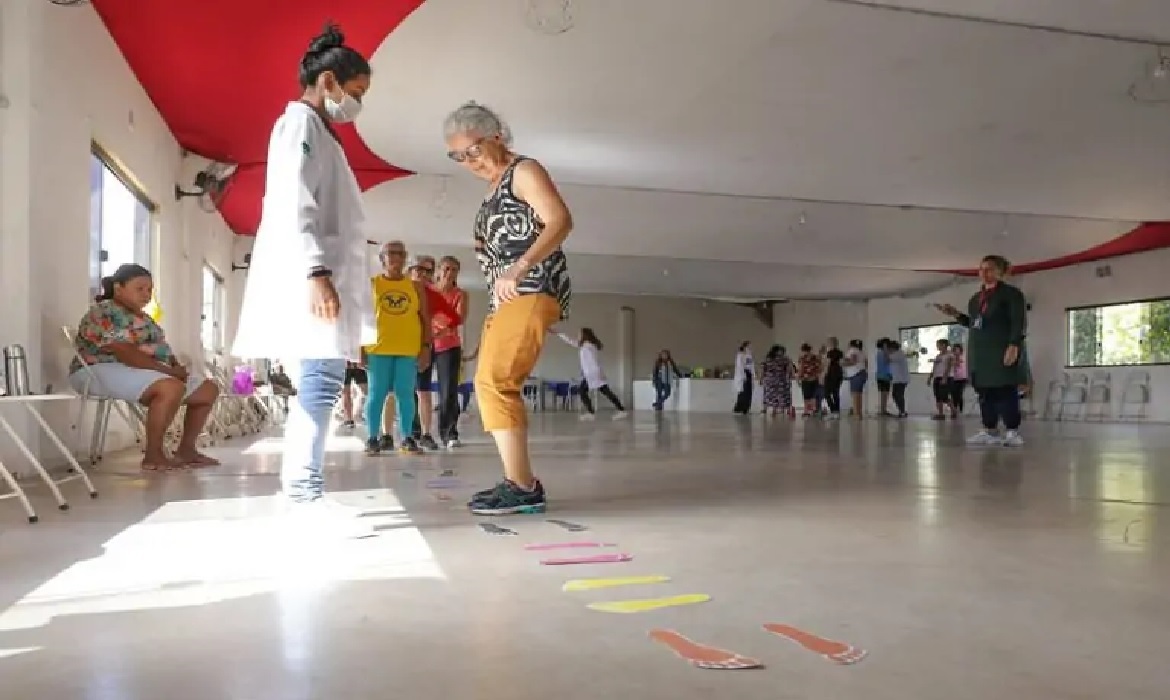 Especialistas alertam que quedas podem comprometer autonomia, autoestima e qualidade de vida na terceira idade.