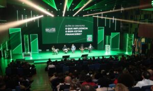 Evento destacou a importância do comportamento financeiro na construção de uma vida mais equilibrada e sustentável.