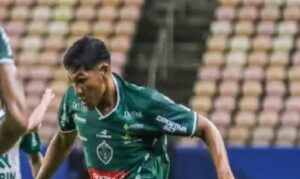 Entre tropeços em clássicos e pontos perdidos em casa, a torcida clama por uma reação imediata para salvar a temporada.