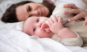 Mais do que presentes, mães carregam histórias de renúncia, cuidado e amor que merecem ser valorizadas.