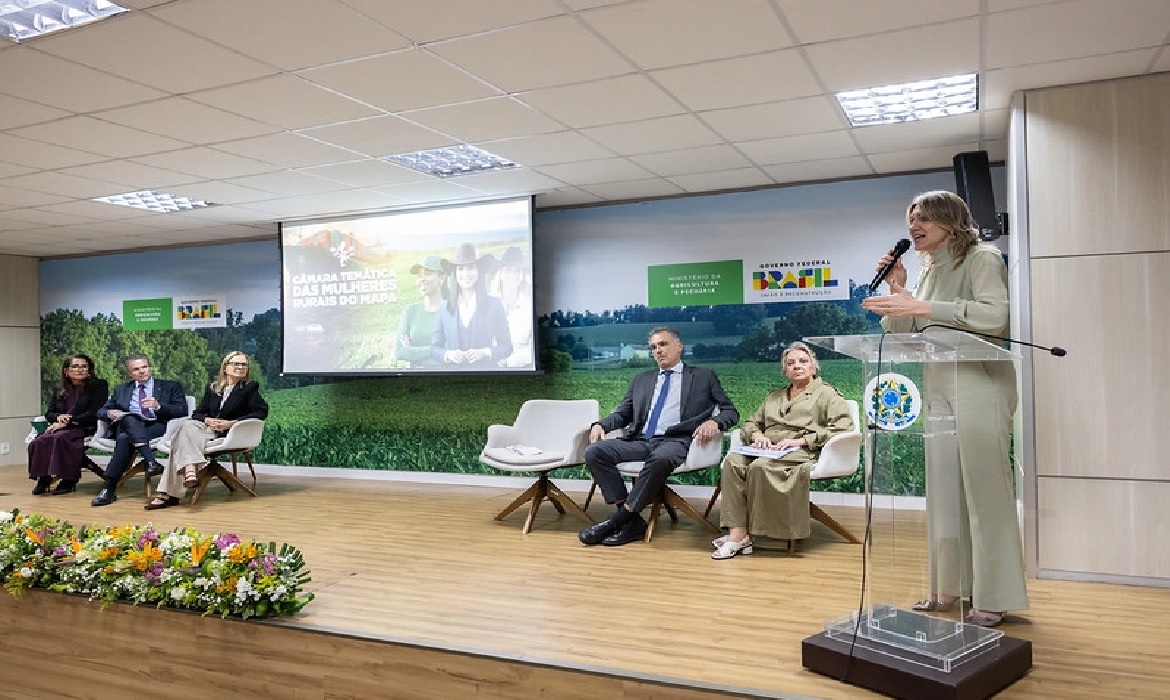 Durante o encontro, Tania Zanella destacou a importância das Mulheres Rurais na transformação econômica e social das comunidades brasileiras.