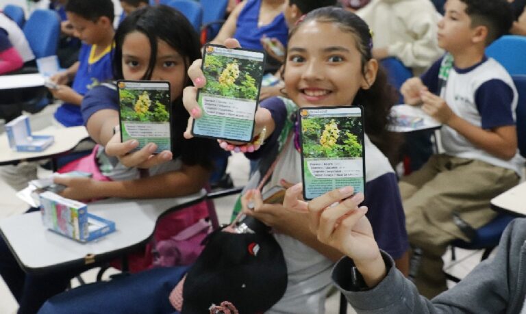 Iniciativa une educação ambiental, curiosidade infantil e conscientização sobre biodiversidade.