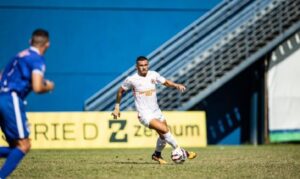 Nacional mostra garra no Tocantins e traz vantagem do empate para o Zamith.