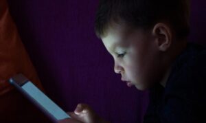 Férias escolares também revelam a importância de políticas públicas para ampliar opções de lazer infantil.