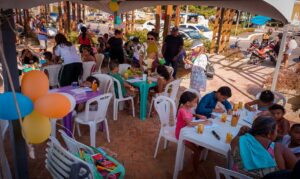 Durante a programação, equipes vão distribuir sacolas biodegradáveis para que os frequentadores recolham e descartem corretamente os resíduos produzidos ao longo do dia.