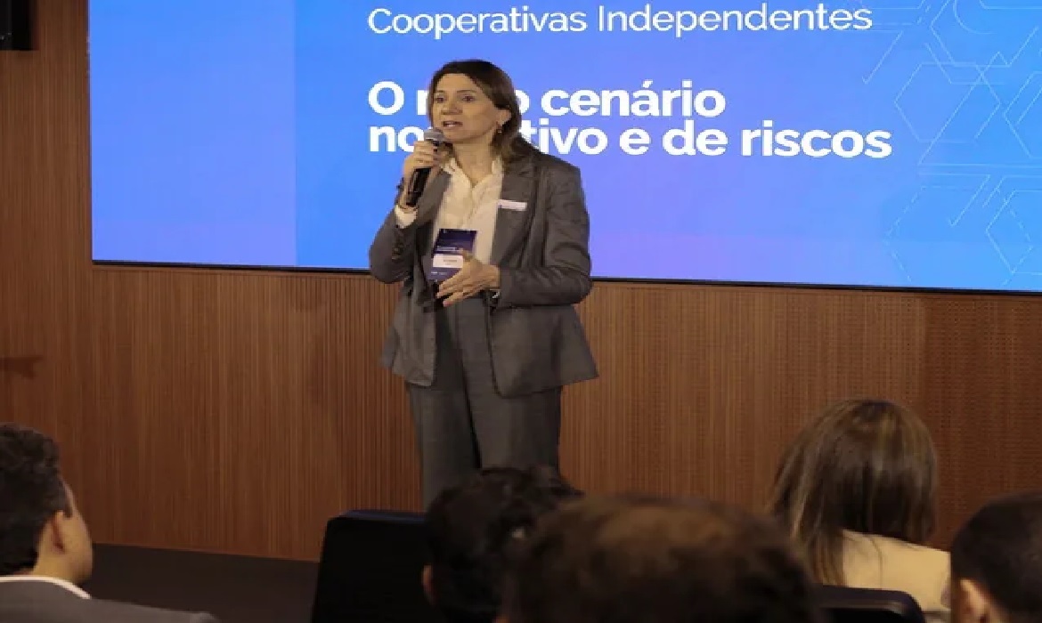 Diálogo com órgãos reguladores e inovação estratégica garantem a segurança necessária para o crescimento sustentável do cooperativismo no Brasil.