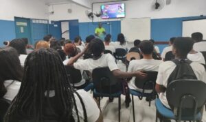 Guia de Candidaturas sugere políticas públicas a presidenciáveis e candidatos aos governos estaduais para modernizar o ensino público.