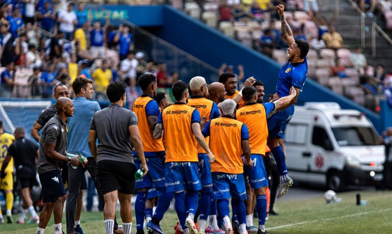 Com dois gols de Luiz Fernando, time potiguar vence por 2 a 1 na Arena da Amazônia e larga na frente nas quartas de final.