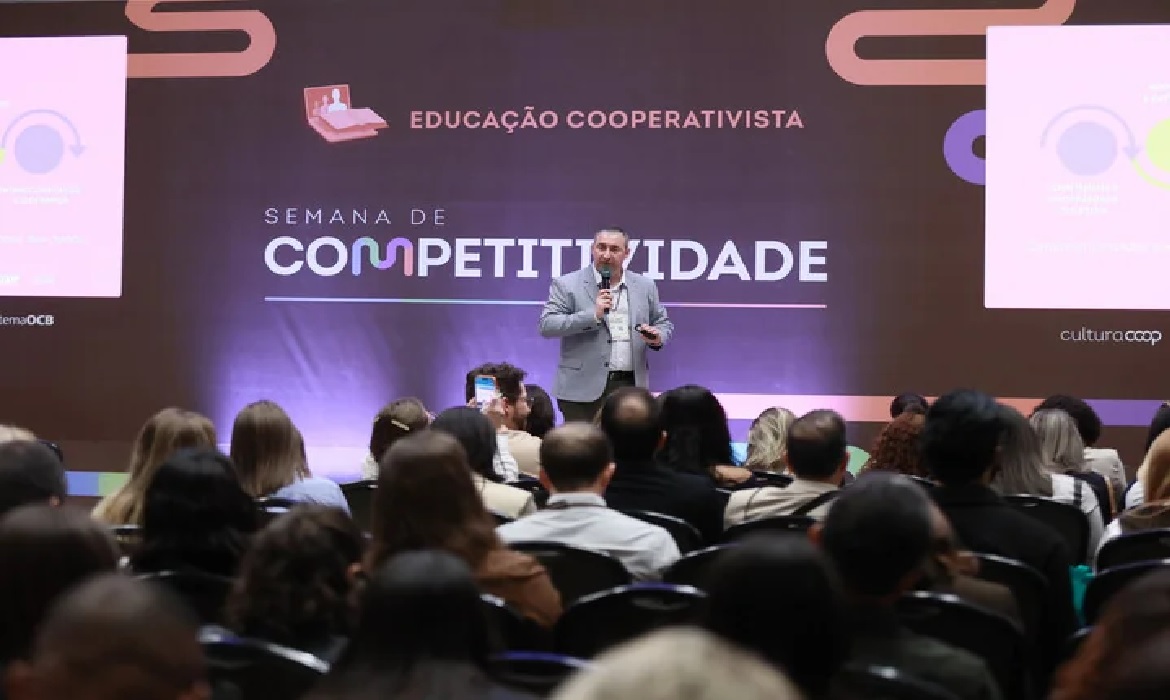Cultura e tecnologia - A união entre dados, inteligência artificial e valores cooperativistas orienta uma transformação digital mais humana.