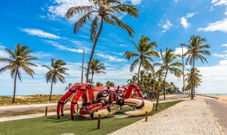 Foco no turismo local - Recursos do Fungetur contemplam guias, artesãos e vendedores para fortalecer a economia regional.