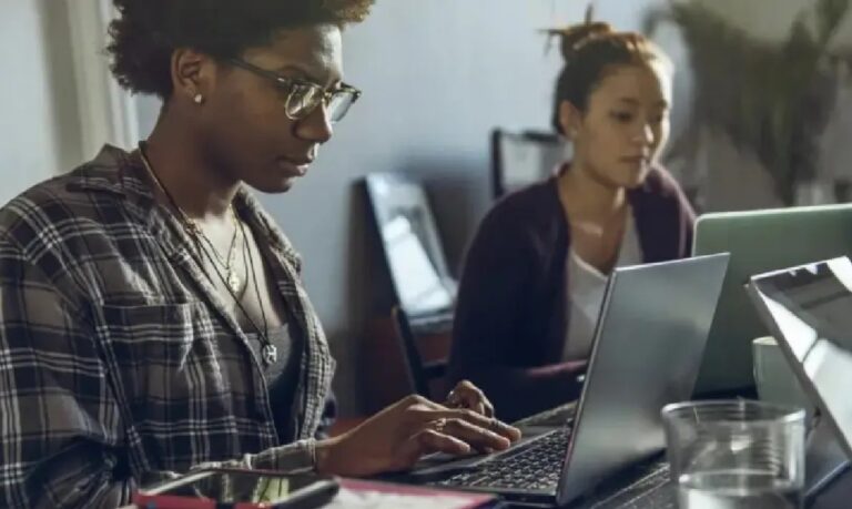 Parceria estratégica do Sebrae com a tecnologia do Google Cloud amplia o suporte automatizado para a gestão e o planejamento empresarial.